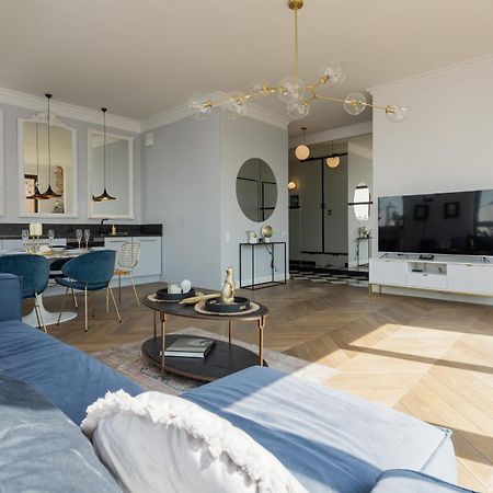 Royal Garden Apartment In Wilanow By Renters Prestige Varšava Exteriér fotografie